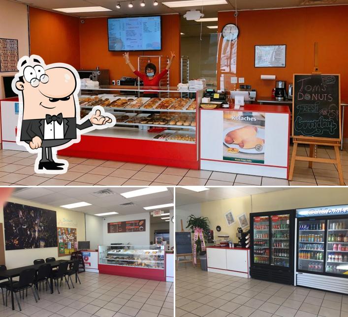 Tom’s Donuts in Benbrook Restaurant menu and reviews