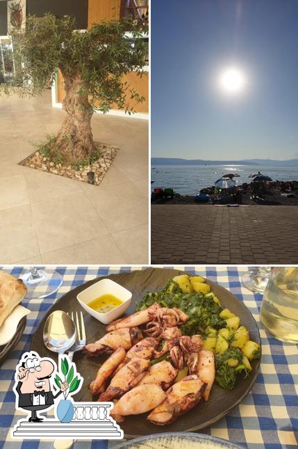 L’image de la extérieur et table à manger de Burbon Grill’s