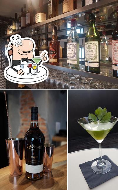 Kingpin Lounge Bar serve alcolici