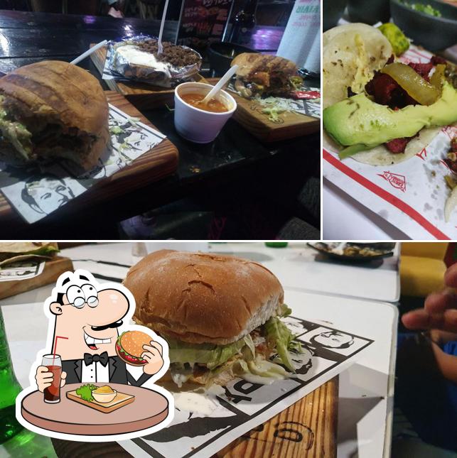 Tenemos estos combos y - La Cabañita Burger Las Palmas