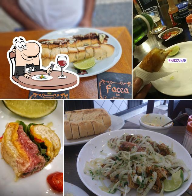 Platos en Facca Bar