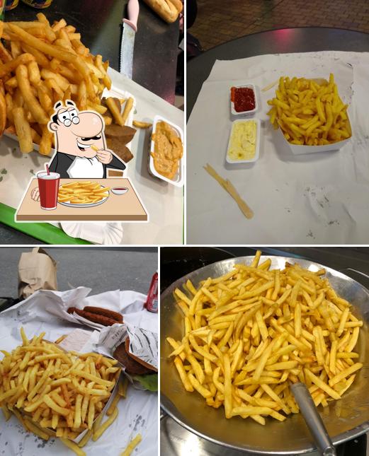 A Friture Charles vous pouvez commander des frites, des pommes frites