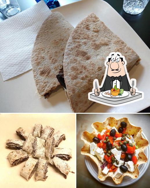 Platti al Piadine In Bianco E Nero