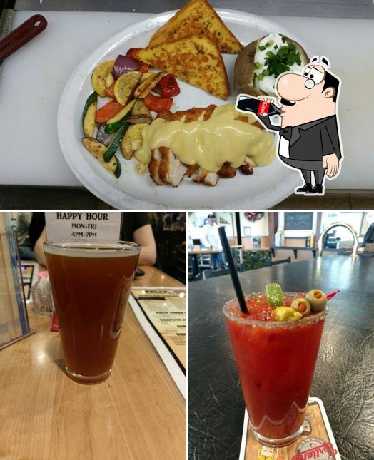 Kelly Creek Sports Bar And Grill in Gresham Restaurant menu and reviews