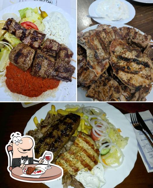 Essayez des repas à base de viande à Corfu Grill