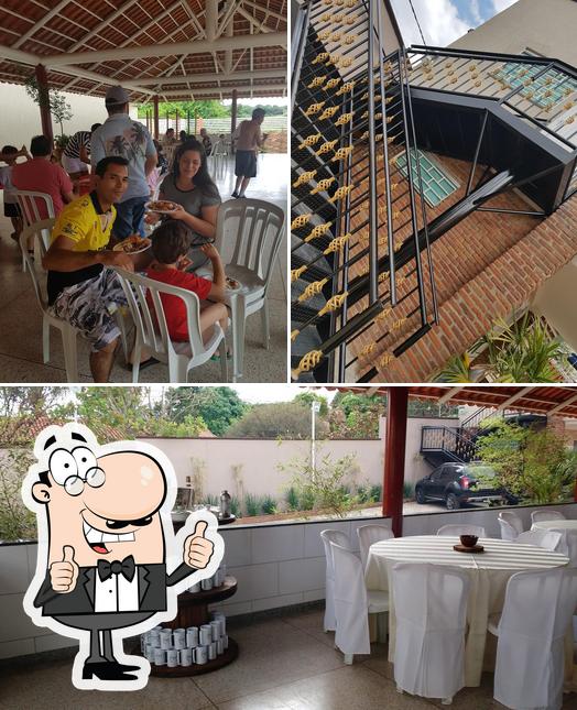 Look at this photo of Lenda do Bosque espaço de eventos