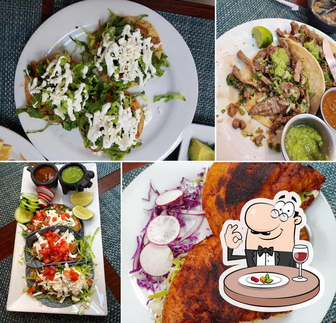Еда в "La Tentacion Pizza & Mexican Grill"