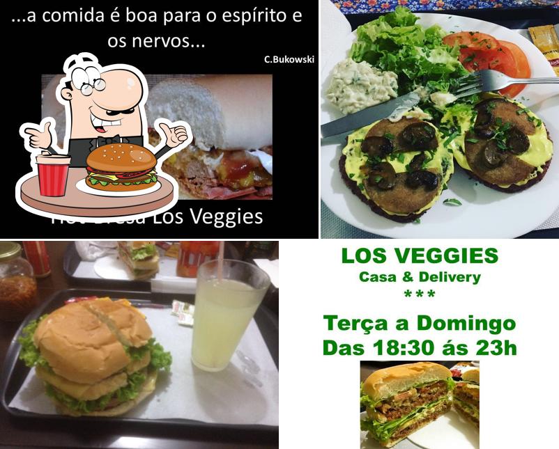 Peça um hambúrguer no Los Veggies