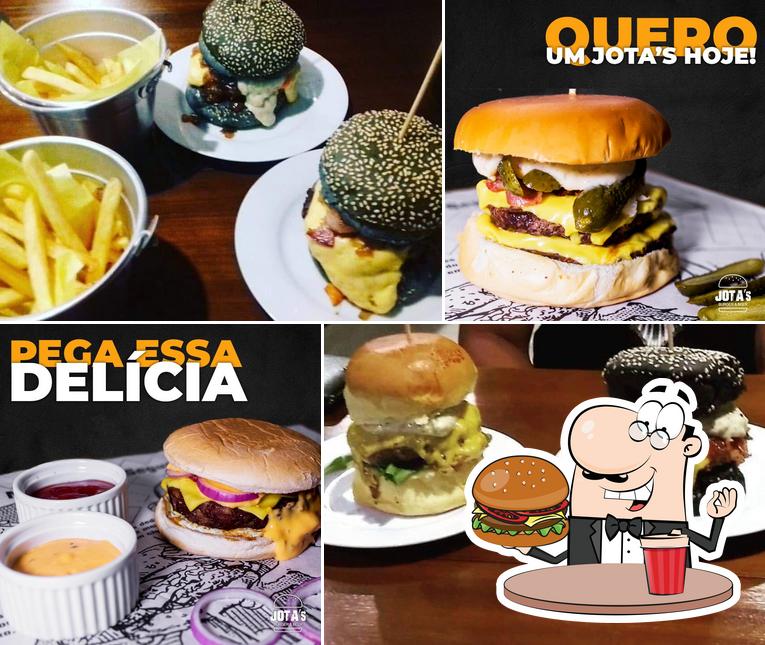 Experimente um hambúrguer no Jota's Burger & Beer Pardinho