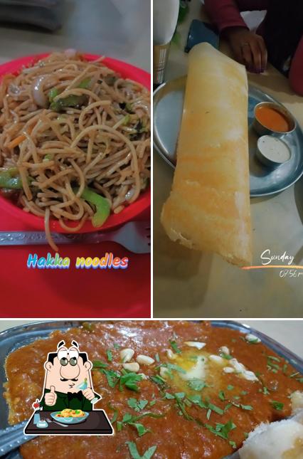 Meals at Mani Madras Dosa & S.M. Bhajipav Centre
