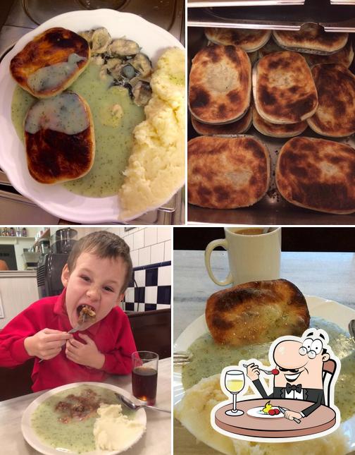 Byrnes Pie & Eel House in Wallington Restaurant menu and reviews