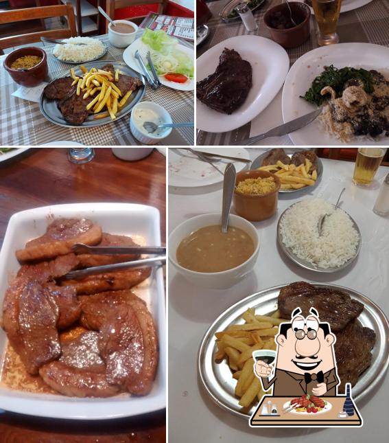 Try out meat dishes at Restaurante do Gaúcho