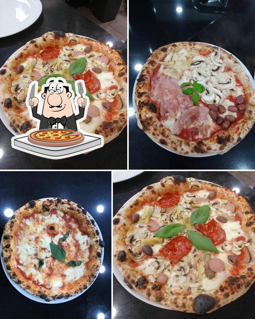 Ordina tra le molte varianti di pizza