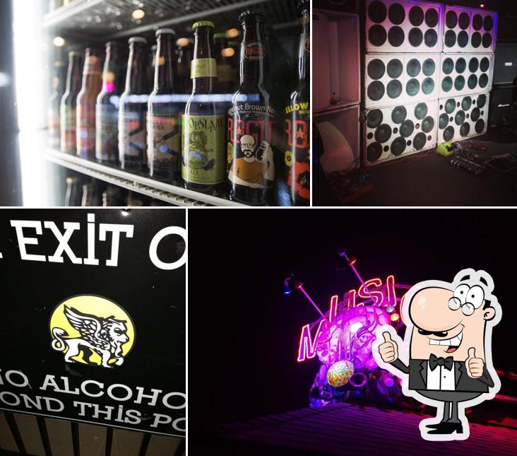 The Auricle Bar & Venue in Canton Restaurant menu and reviews