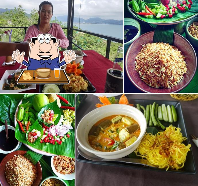 Meals at Pha Chom Tawan