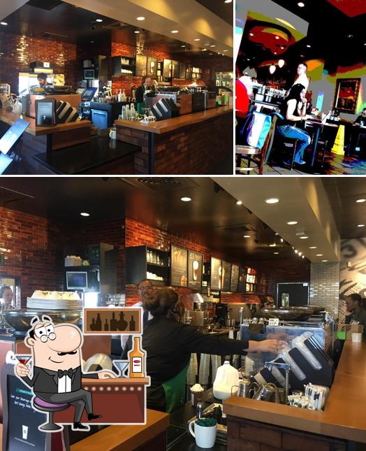 Это фото кафе "Starbucks"