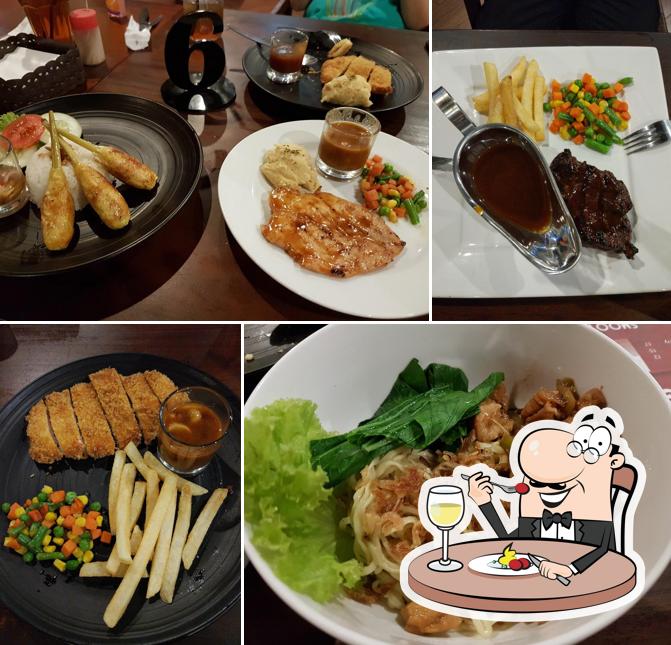Puri Grill House cafe, Semarang, Jalan Anjasmoro Raya Blok I 2 no. 5