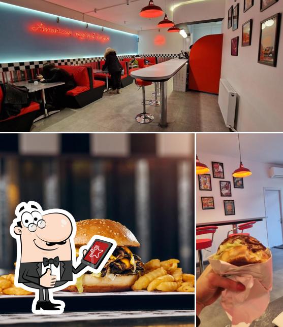 Regarder la photo de Just Burgers