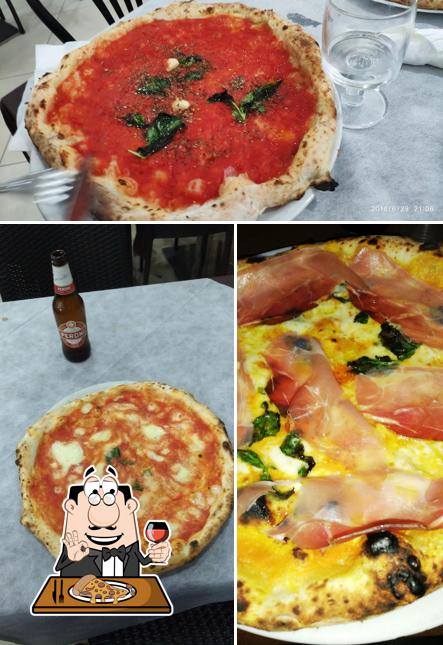 Prenez des pizzas à Bella Napoli