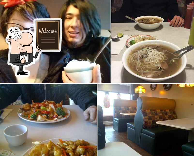 Mama's Noodle House in Winnipeg Restaurant menu and reviews