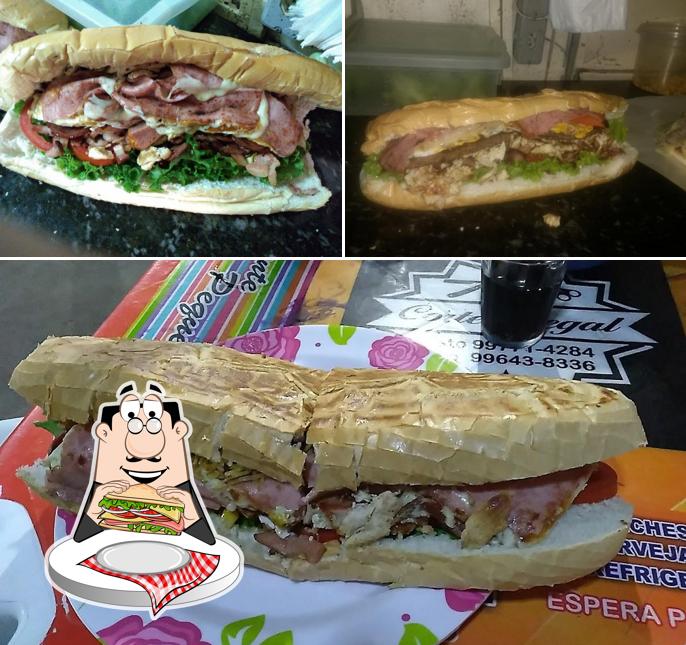 Escolha um sanduíche no Faceburguer