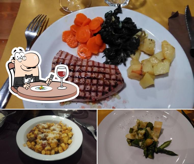 Platti al Trattoria Bar Roddi
