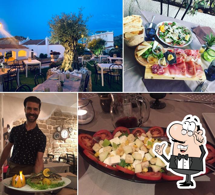 Gli interni di Retro Risto Cafe