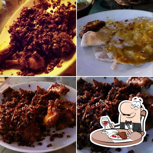 Try out meat dishes at Hotel Rahmaniya
