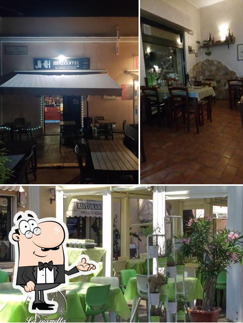 Gli interni di Ristorante di pesce - Pizzeria La Piazzetta a Santa Marinella