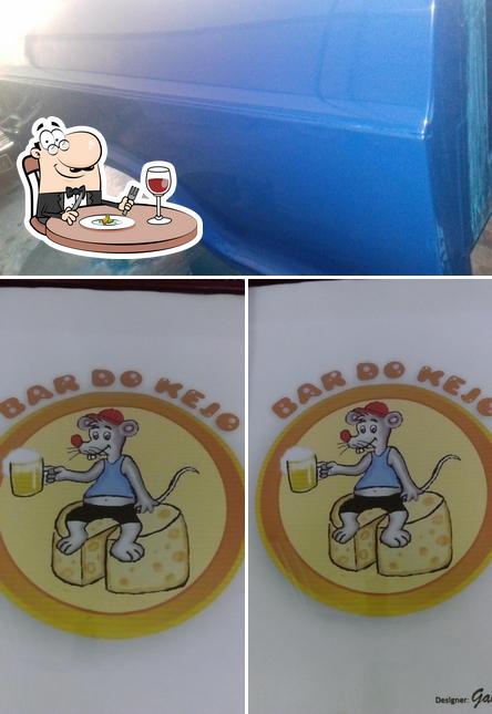 Confira a ilustração ilustrando comida e exterior no Bar Do Kejo