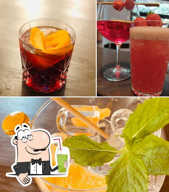 Goditi un drink a Bar Tre / Colazioni, Brunch, Pranzi, Aperitivi