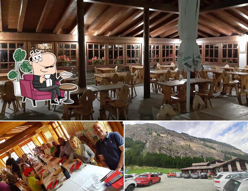 Tra le varie cose da Bar Ristorante Valnontey - Valnontey (ao) si possono trovare la interni e esterno