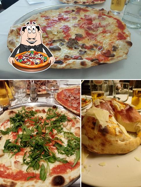 Prova una pizza a Pizzeria Ristorante al Panzerotto