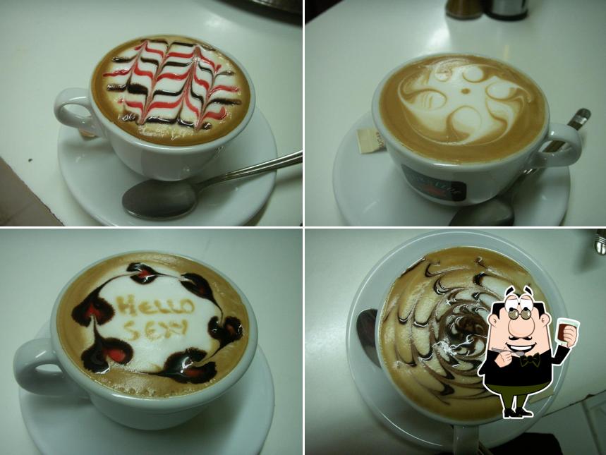 petros cafe bar