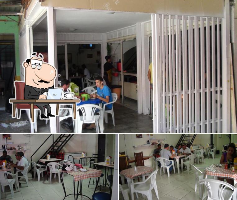 O interior do Presença Restaurante