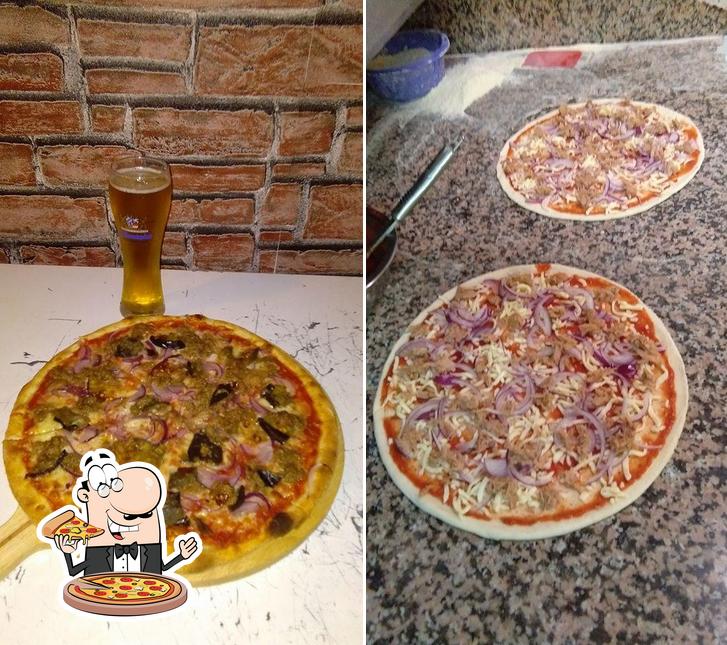 Ordina tra le svariate varianti di pizza