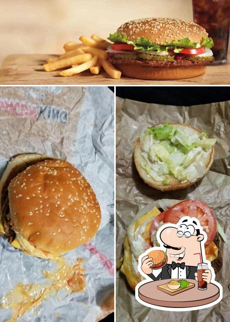 Burger King, 1401 W Fullerton Ave in Chicago - Restaurant menu and reviews