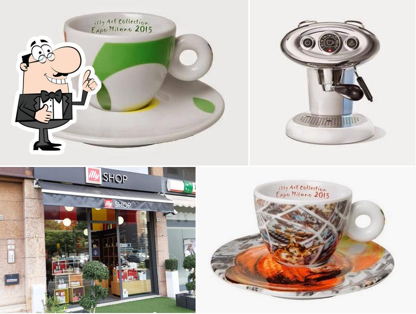 Aquí tienes una imagen de Illy Shop Brescia - Caffè, capsule, dolci, cesti regalo