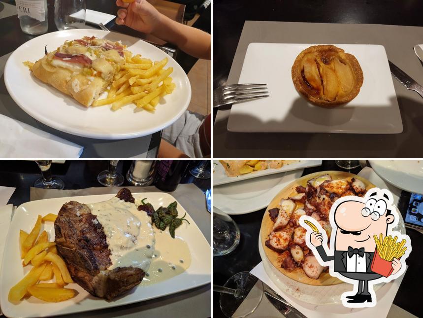 Try out French fries at Restaurant Catalunya i Aragó
