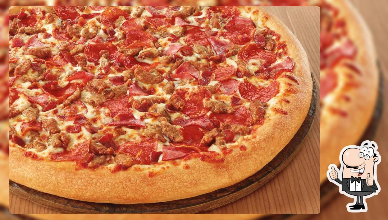Pizza Hut, 609 N 6th St in Denton Restaurant menu and reviews