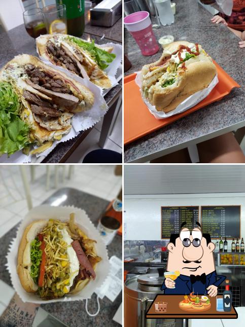 Escolha um sanduíche no Lanches da Gringa