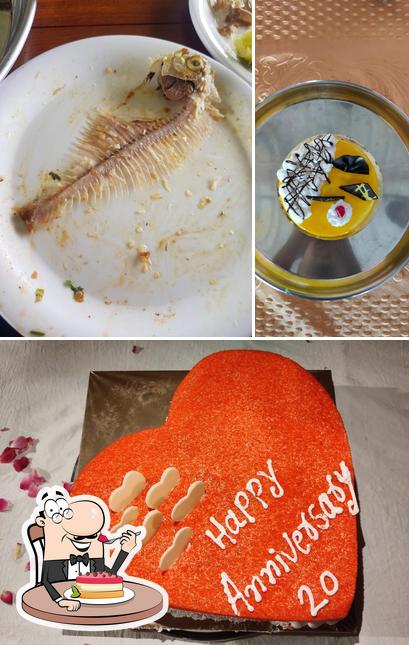 Hotel Vastu Wada Veg & Non Veg offers a selection of desserts