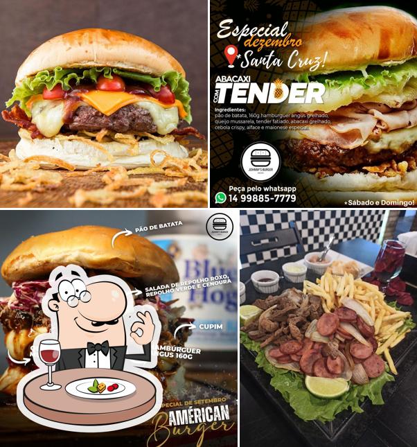 Sanduíche de carne de porco desfiada em Johnny's Burger