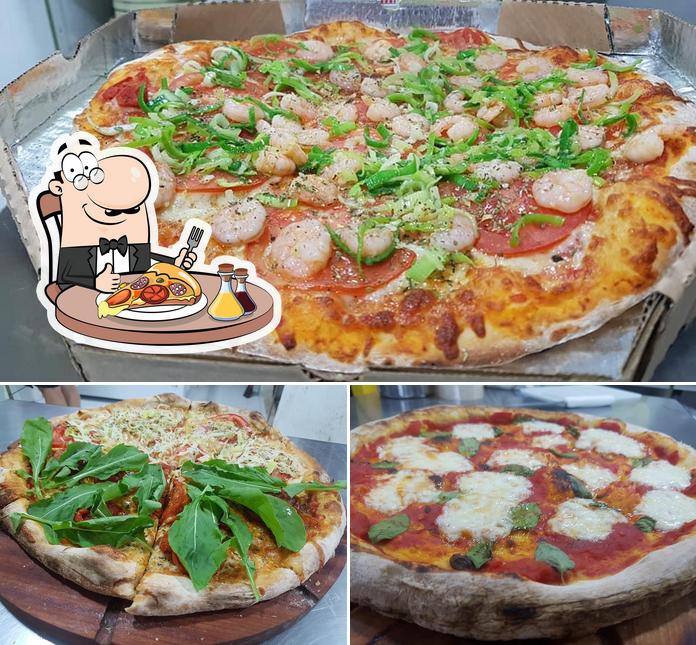 Experimente pizza no Pizzaria Na Lenha