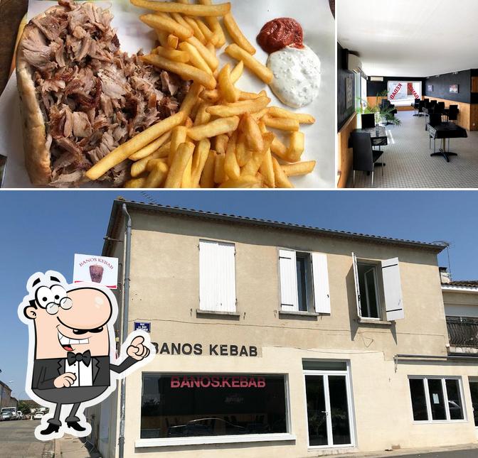 Parmi les différentes choses de la intérieur et la frites, une personne peut trouver sur BANOS KEBAB