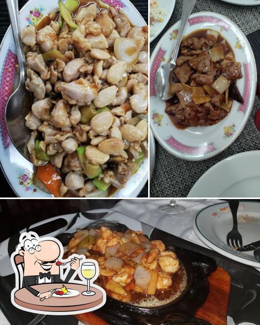 Comida en Restaurante Chino Hai Cheng