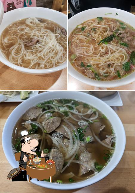 Фо в "Pho Hoa Noodle Soup - Olympia (Capital Mall Dr.)"