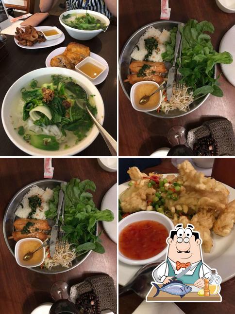 Salmón a la parrilla en Rice Paper Vietnamese Restaurant