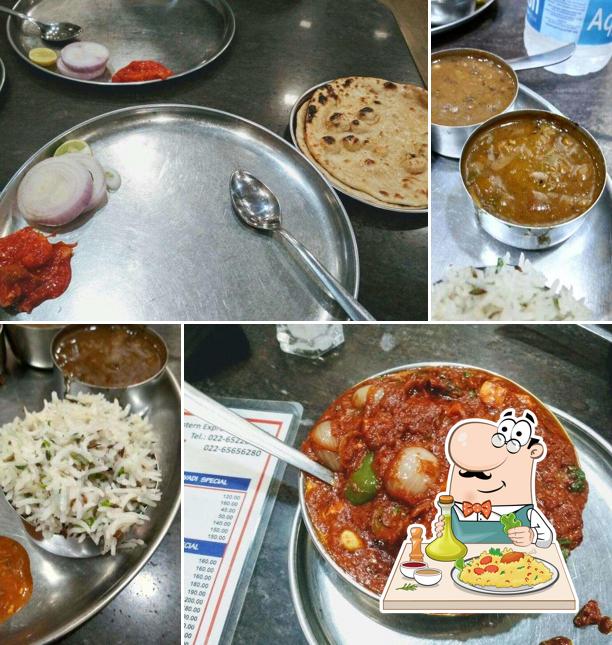 Food at Punjabi Dhaba