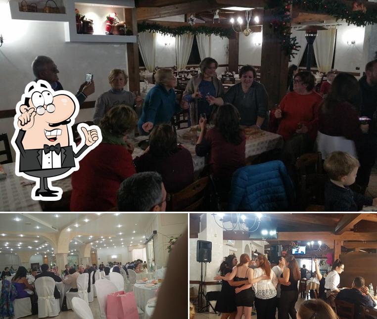 Dai un'occhiata agli interni di A' Taverna